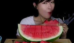 娱乐吃瓜封面如何做的视频,幕后技巧大公开