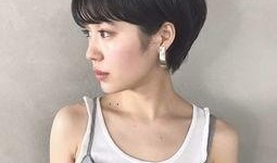 露耳短发图片